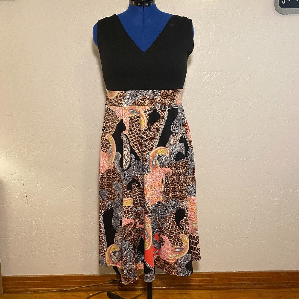 NWOT- Bella Flore V-neck dress, size 2X.